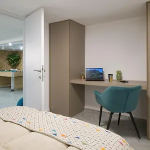 דירה Romsuites - With Jacuzzi & Pool Table, Center, Bahai Garden, חיפה